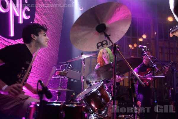 FRANKIE AND THE WITCH FINGERS - 2023-08-08 - PARIS - Supersonic - Nicole Smith - Nick Aguilar - Dylan Sizemore